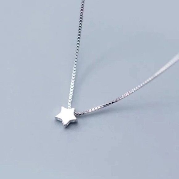 NEW 925 Sterling Silver Simple Star Necklace - Picture 3 of 7